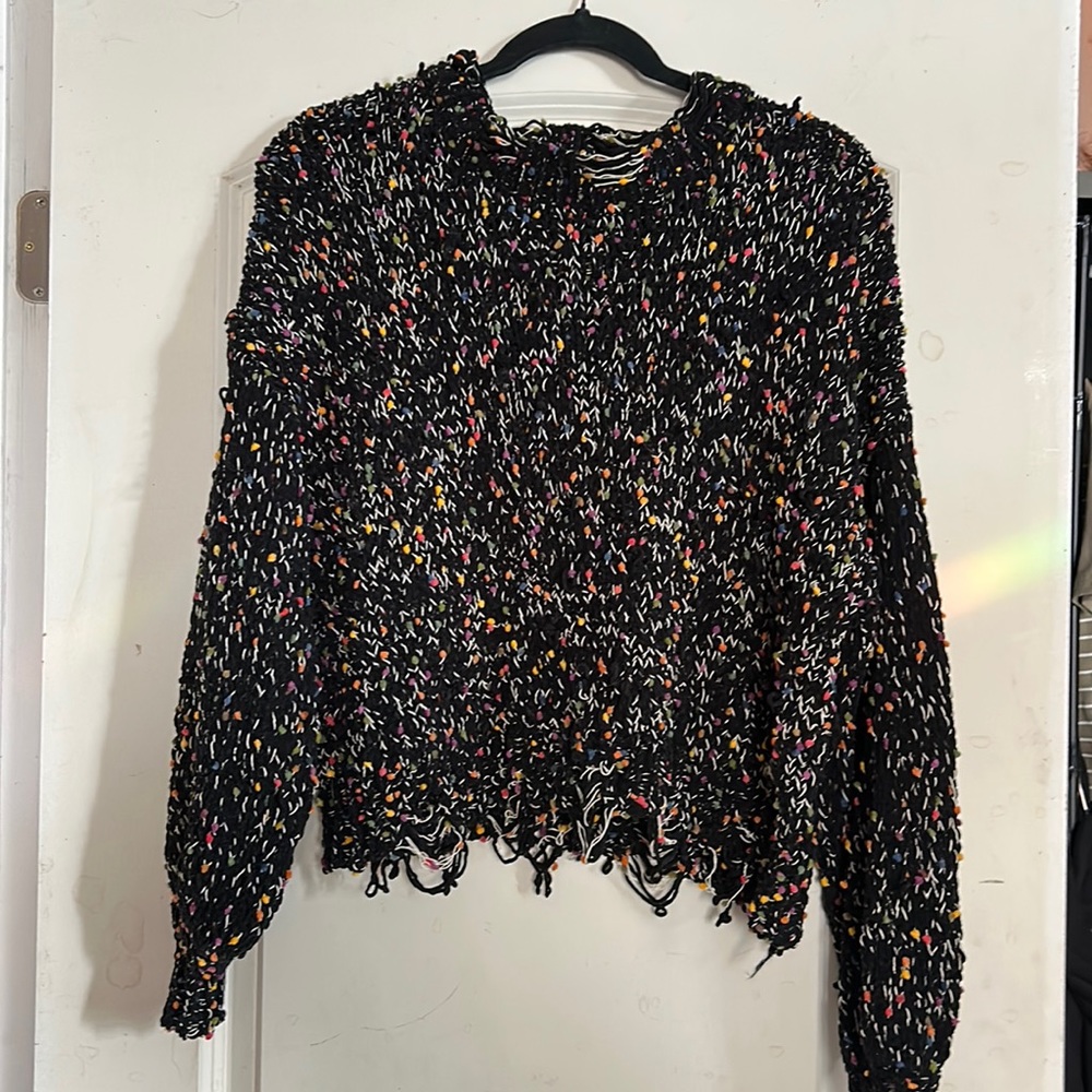 Size Large POL distressed sweater